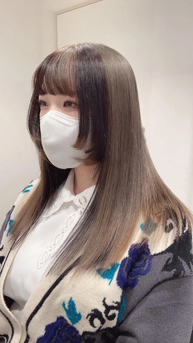 ロング カラー 黒髪 デザインカラー カット ヘアカラー トリートメント スキバサミを使わない カット🌼唯🌼のヘアスタイル