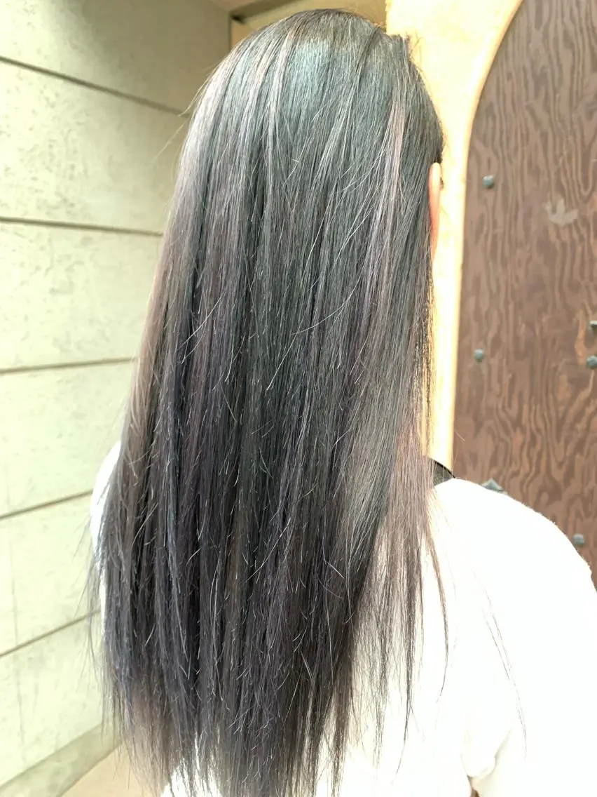 ロング カット ヘアカラー トリートメント ハイトーン得意😍 Lumiereのヘアスタイル