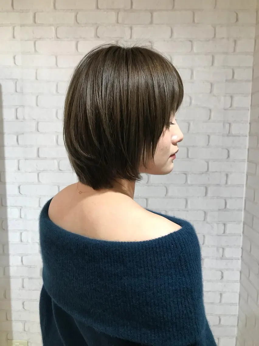 ミディアム エクステ(レミー毛) NINEのヘアスタイル