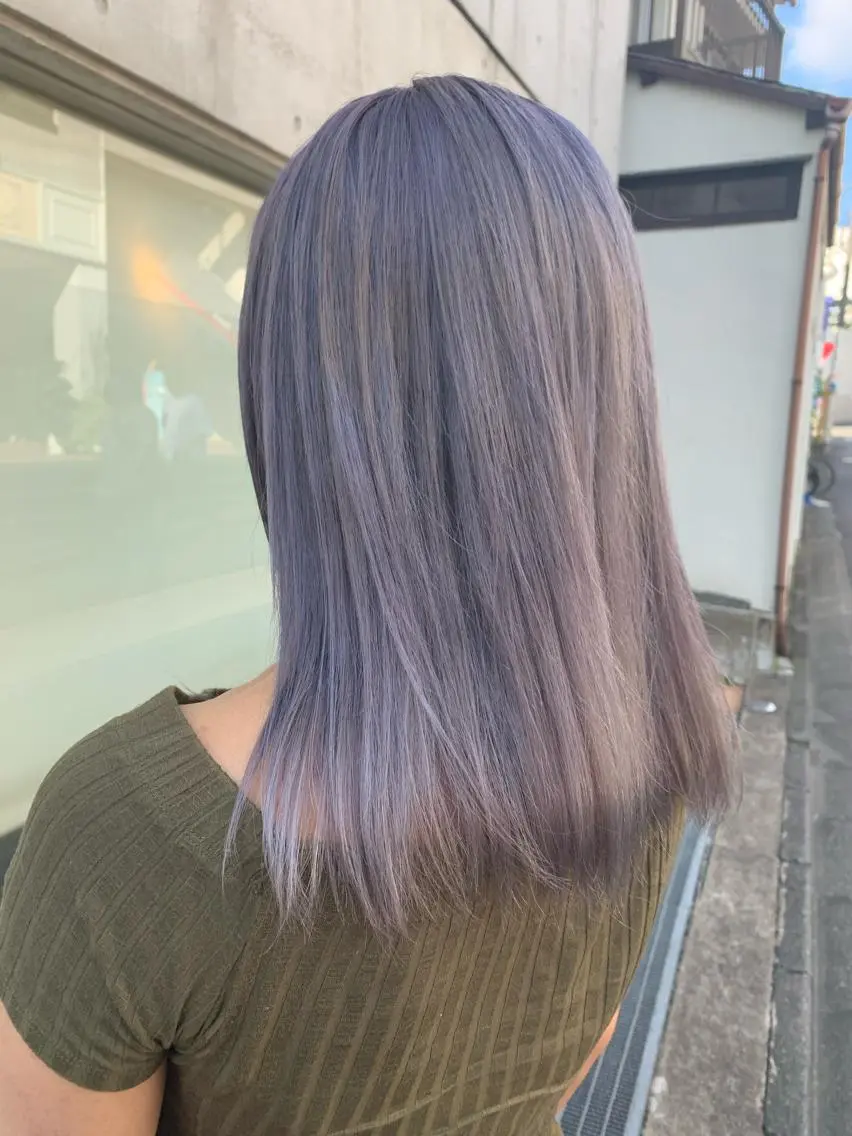 セミロング カラー 薄田 珠美のヘアスタイル