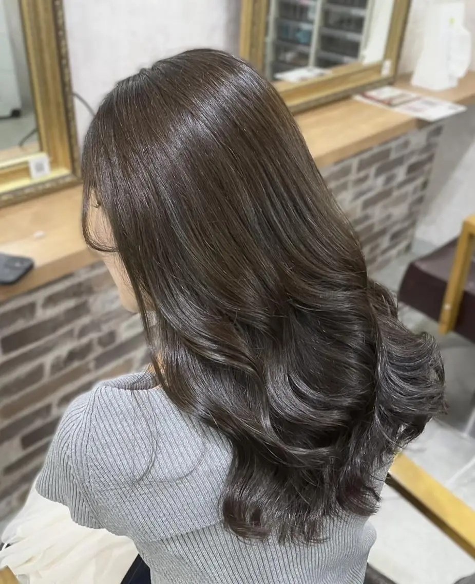 カラー 透明感カラー グレージュ 透明感カラー/艶髪/ ハイトーン/栄/谷崎のヘアスタイル