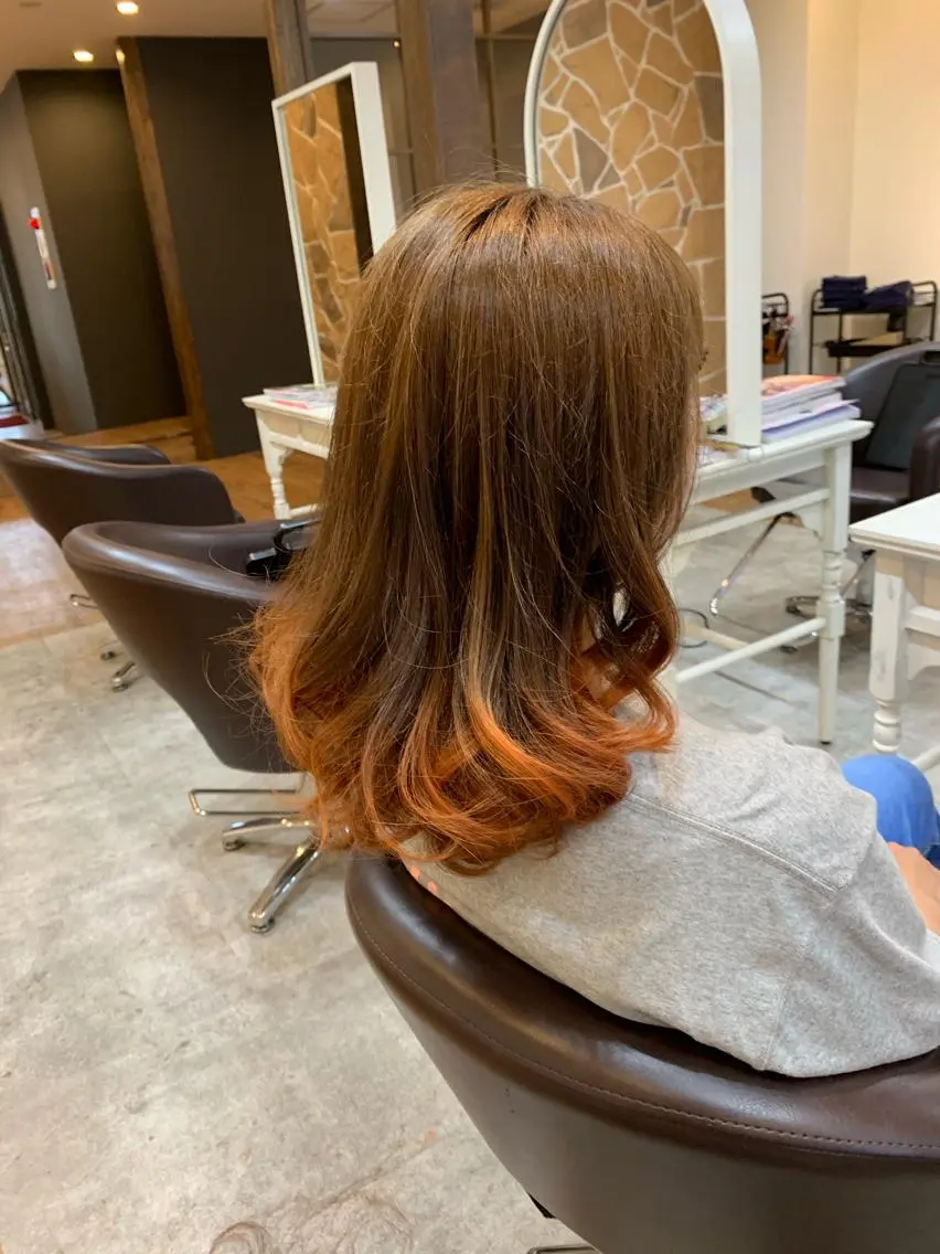 セミロング カラー グラデーションカラー カット ヘアカラー 不動令 認定カラーリストのヘアスタイル