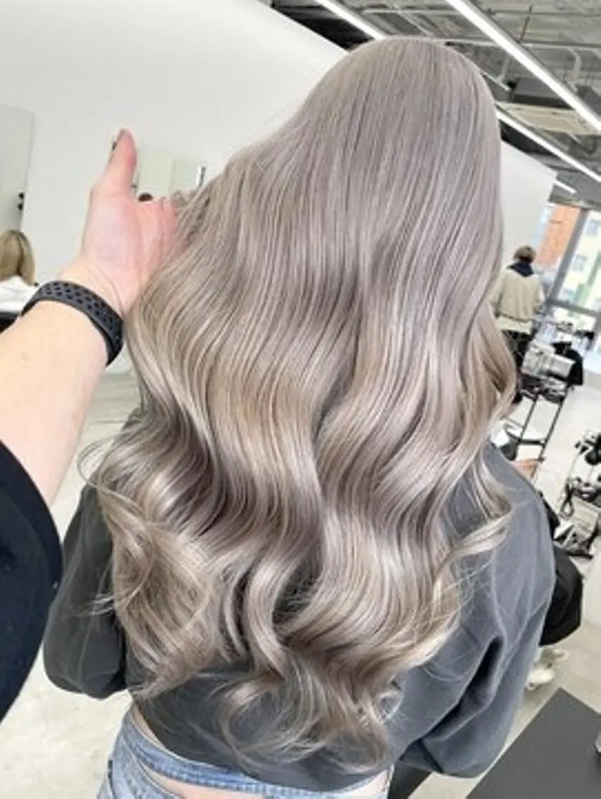 セミロング CREAPY  代表 福田 将太のヘアスタイル
