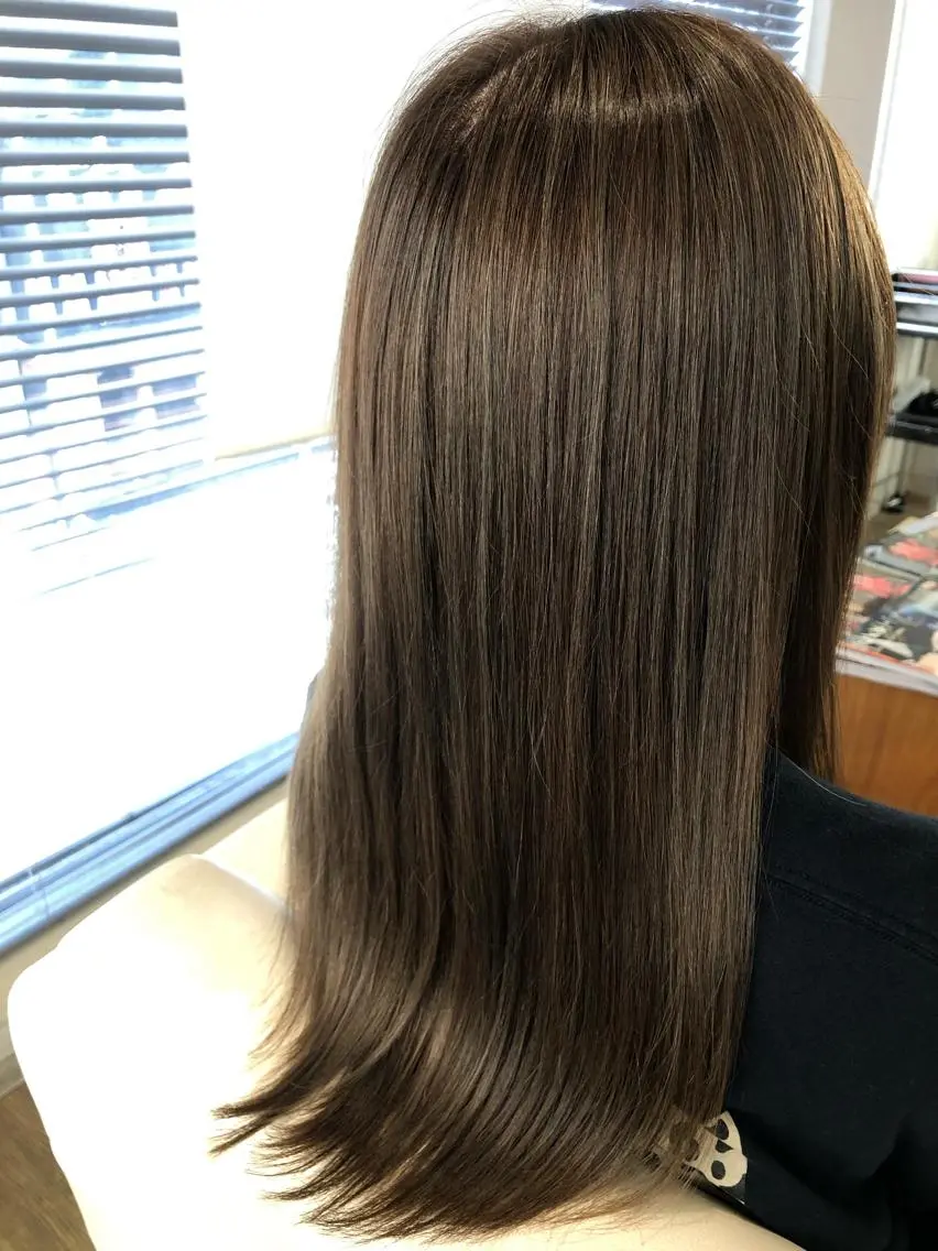 ロング カラー 榧木 萌香のヘアスタイル