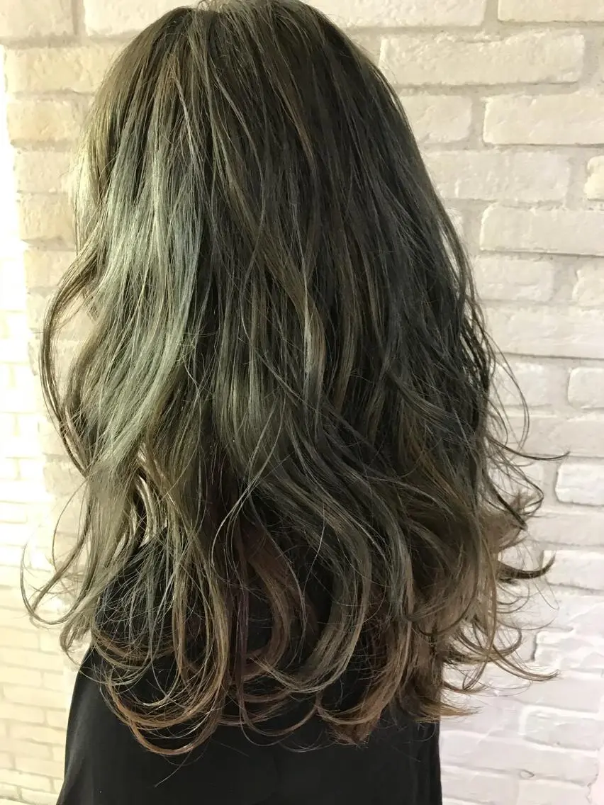 ロング カラー パーマ ヘアアレンジ キッズ マツエク・マツパ ヘアカラー トリートメント ヘアセット レイヤー&カラー 人気美容師倉崎涼のヘアスタイル