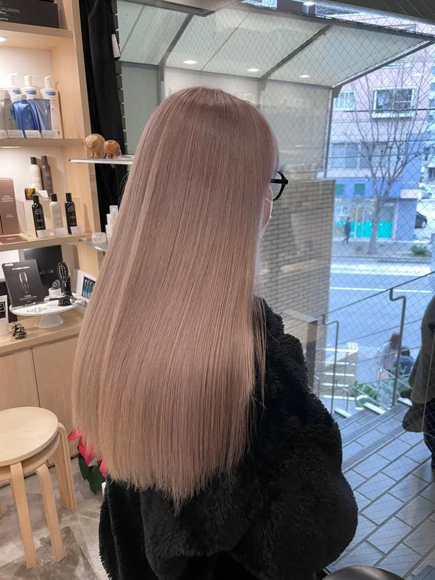 ロング カラー ベージュカラー ミルクティーベージュ ヘアカラー トリートメント 城　健太郎 💎ハイトーンのヘアスタイル
