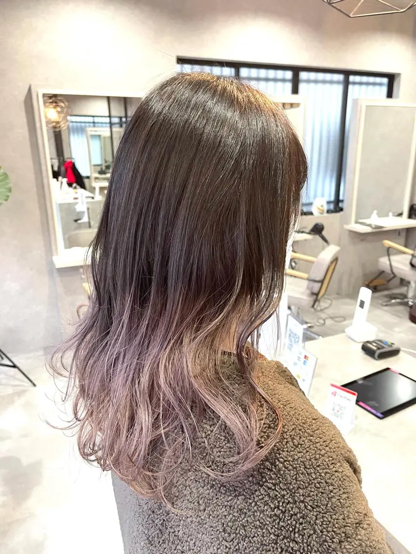 セミロング カラー カット ヘアカラー トリートメント 一ノ瀬 暁のヘアスタイル
