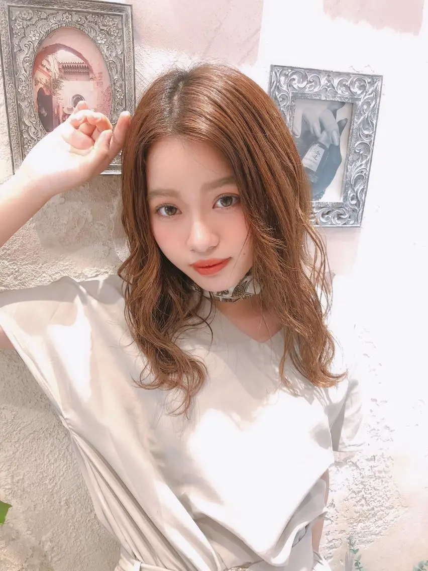 ミディアム アッシュ 外国人風カラー カット ヘアカラー トリートメント 代表山口ひな 髪質改善のプロのヘアスタイル
