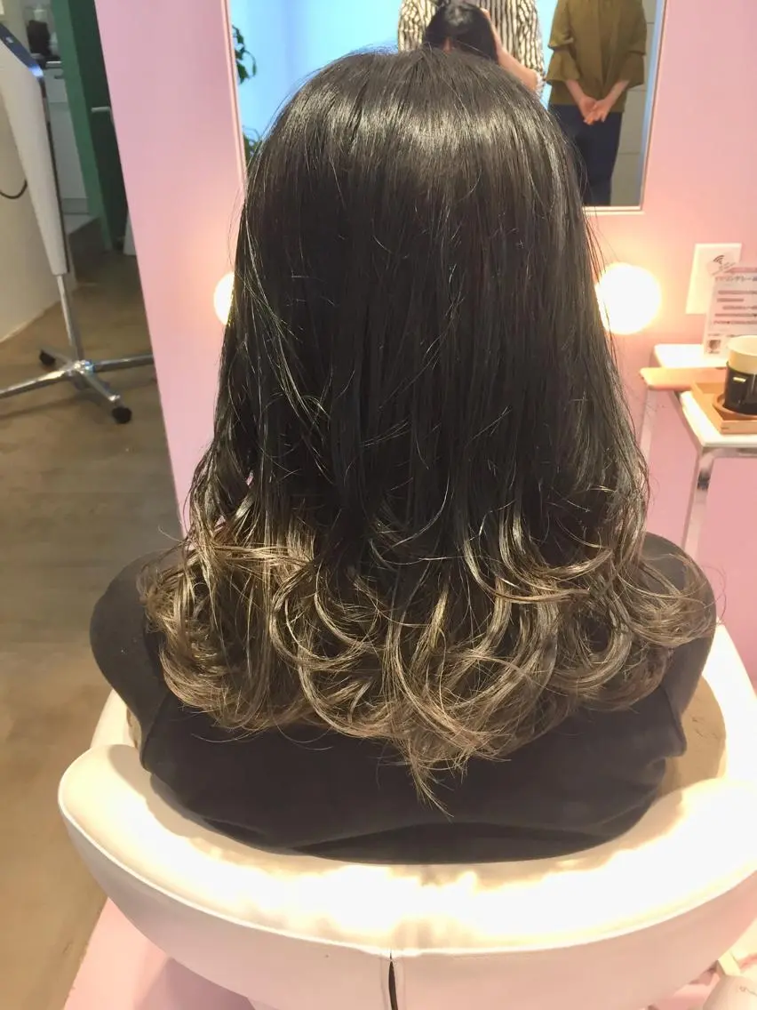 ミディアム カット ヘアカラー トリートメント 所渉/韓国レイヤー /ウルフカットのヘアスタイル