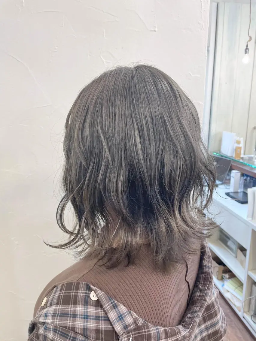 ミディアム 青木 優歩のヘアスタイル