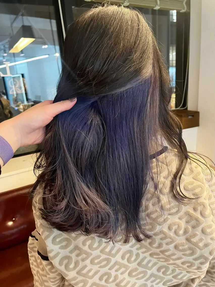 ロング カラー ベージュカラー ブリーチ ブルーカラー ブルーラベンダー ラベンダーカラー レイヤー🩵透明感 ೀユイ🌙のヘアスタイル