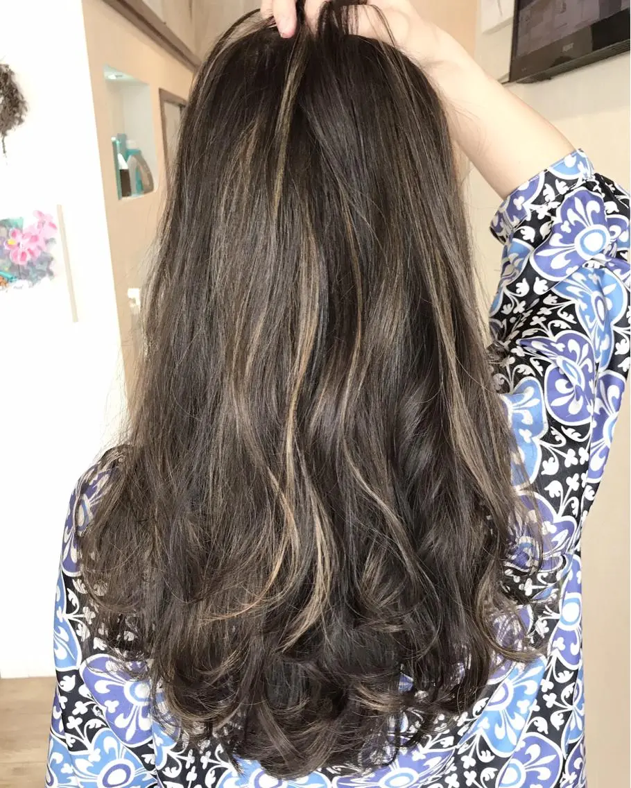 ロング カラー ハイライトカラー ハイライト カット ヘアカラー トリートメント grand juteのヘアスタイル