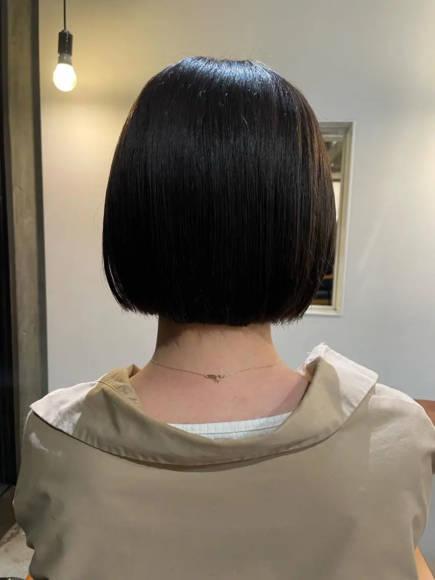 ショート ボブ 佐藤 世怜奈のヘアスタイル