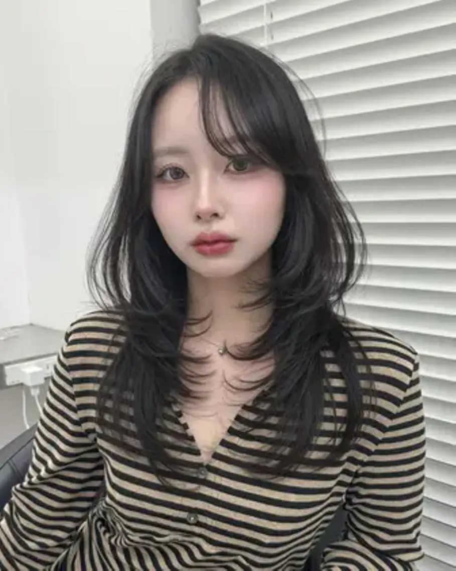 カラー カット ヘアカラー トリートメント ヘッドスパ ヘアセット 🩶韓国風暗髪ヘア 🩶横浜THREEのヘアスタイル
