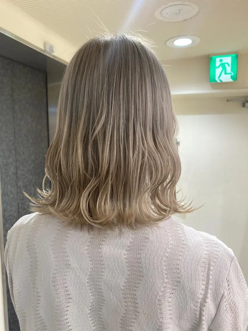 ミディアム カラー ヘアアレンジ ブリーチ ヘアカラー ボブ /ニュアンス/ satomi🧸💖のヘアスタイル