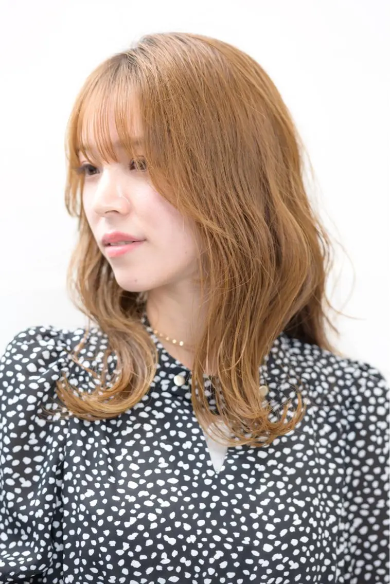 セミロング コテ巻きパーマ/韓国 パーマ/佐野のヘアスタイル