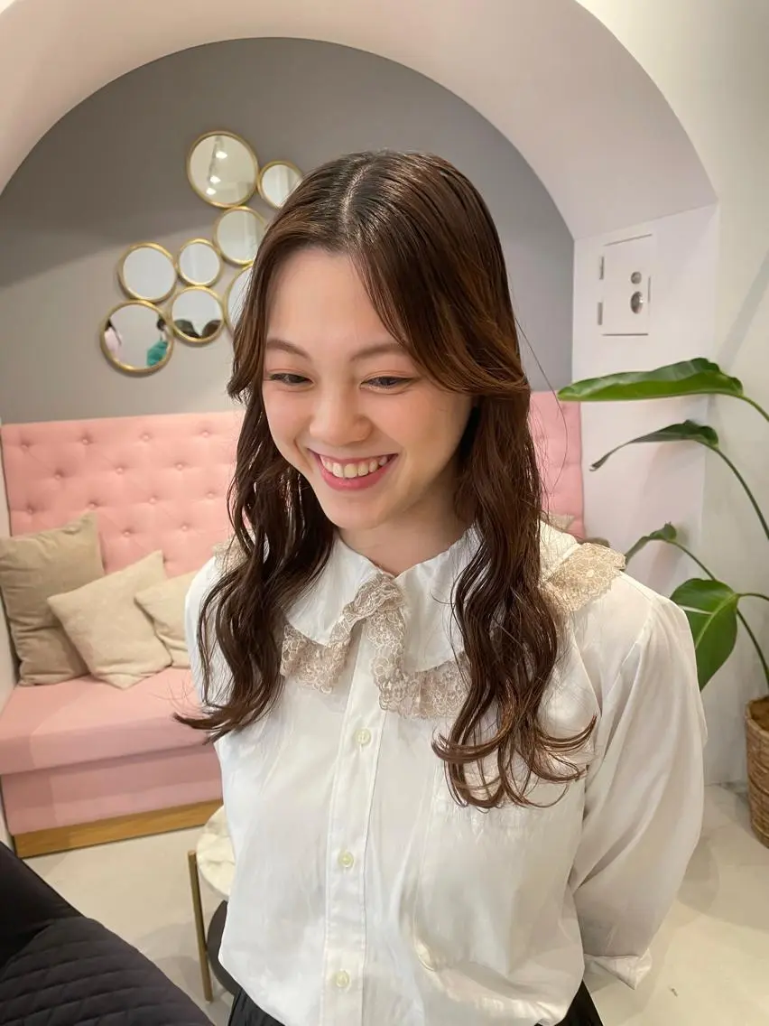 セミロング レイヤーカット 瑠輝のヘアスタイル