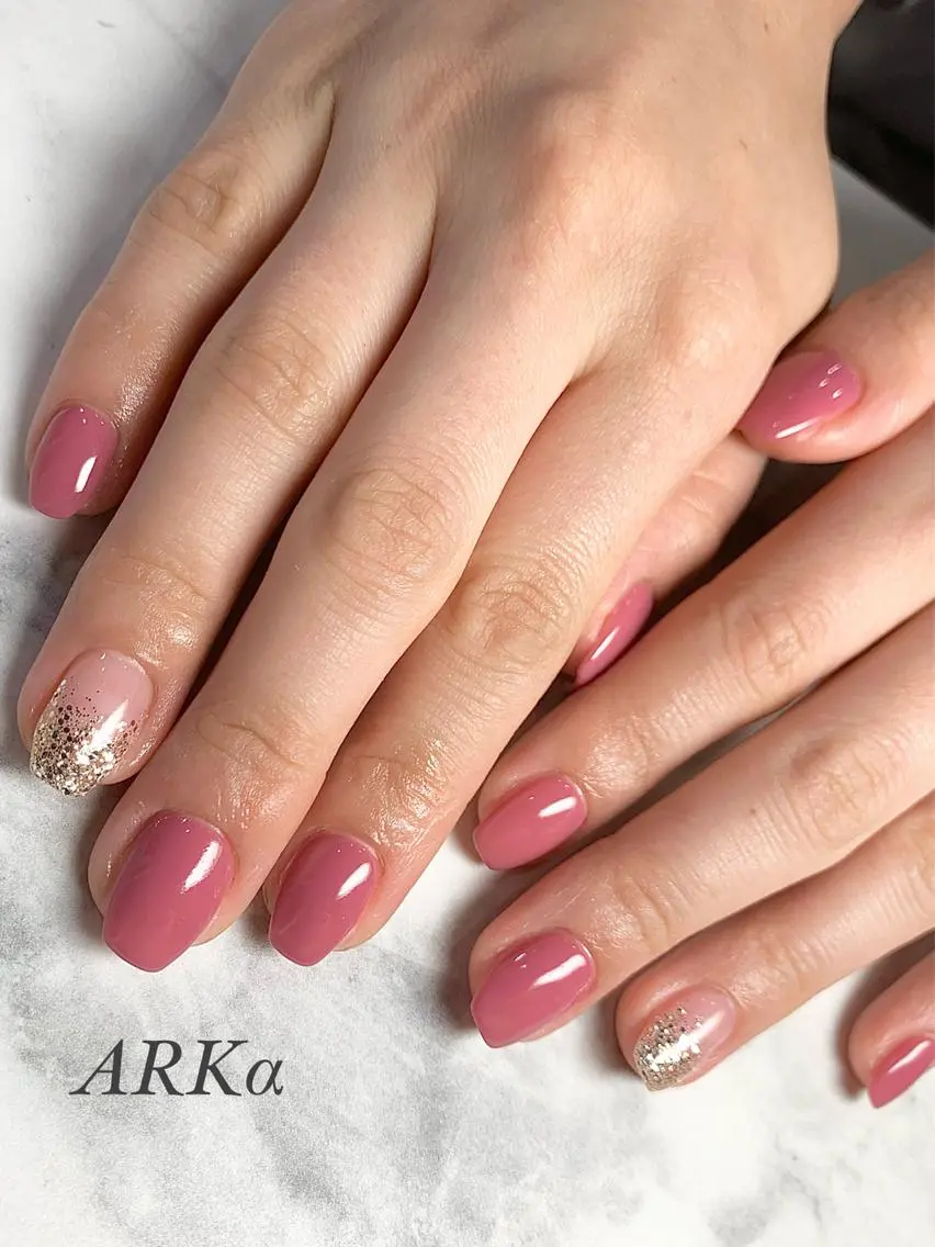 ミディアム ネイル ラメ(グリッター) ラメグラデーション ハンドネイル Nailsalon ARKαのネイルデザイン