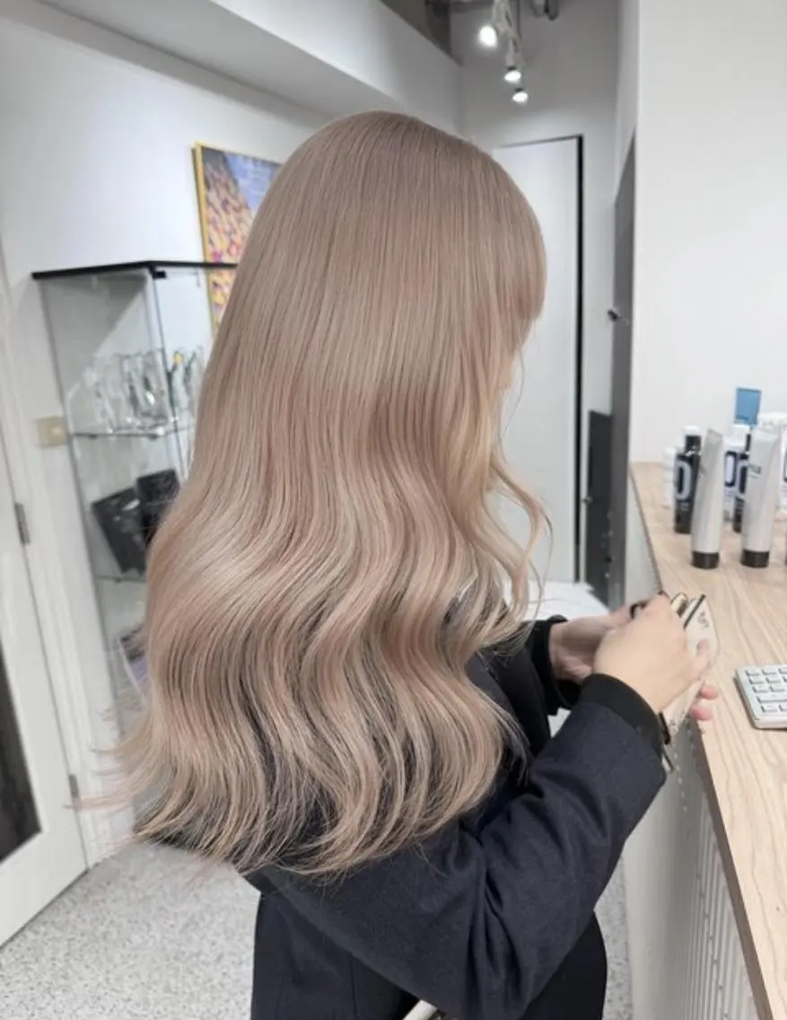 カラー ミディアム 川口 真也のヘアスタイル