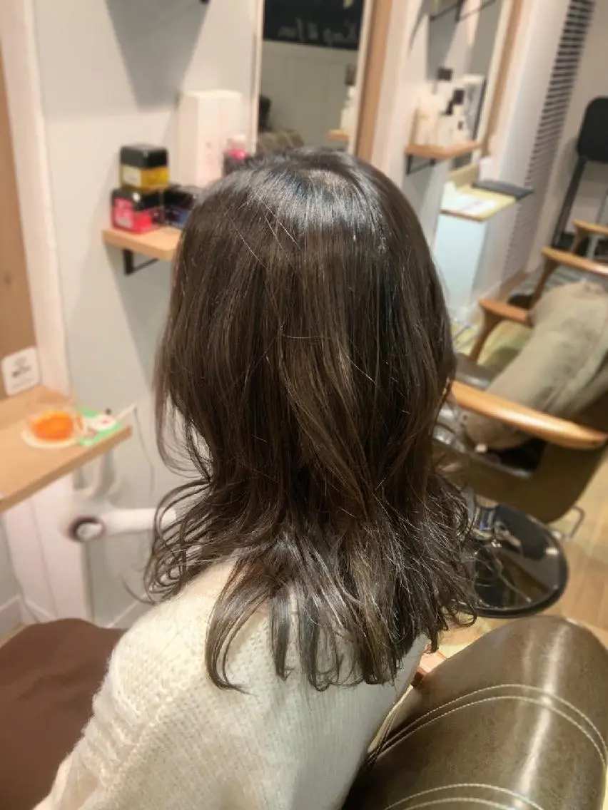 カラー グレージュ 堀 望美のヘアスタイル