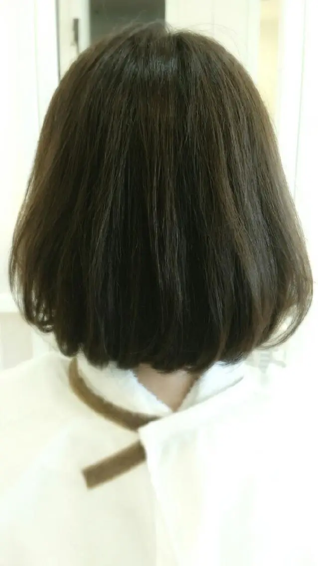ミディアム 須賀 一美のヘアスタイル