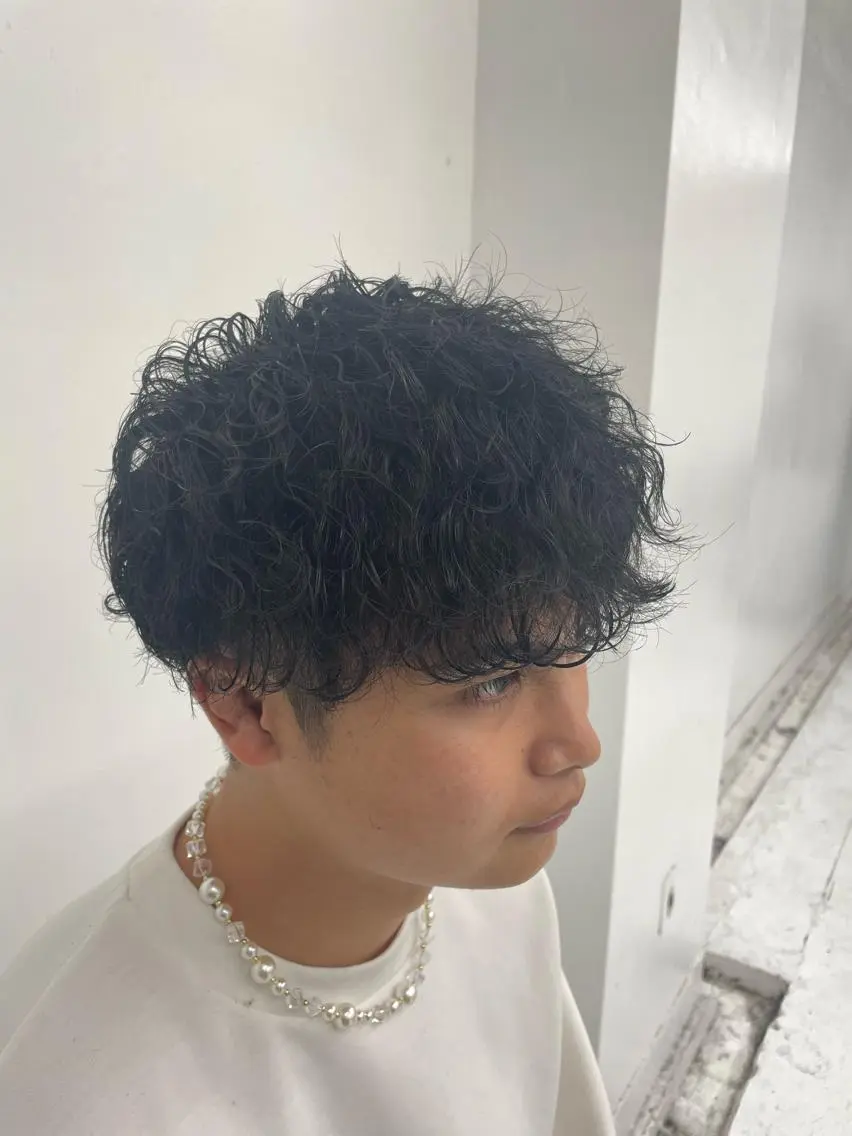 ミディアム パーマ メンズ 波巻きパーマ 【柏メンズパーマ職人 】店長 KAZUMAのヘアスタイル