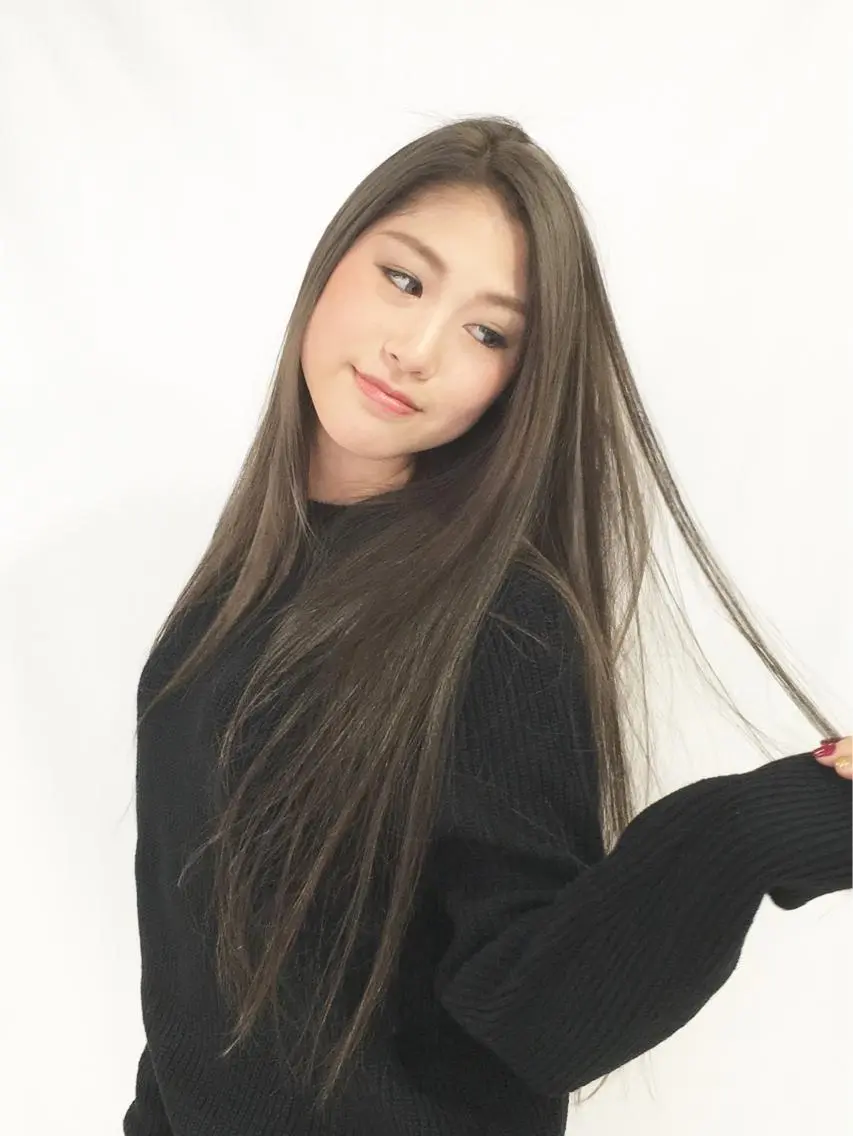 ロング カラー アッシュ ハイトーン特化🤍 浦住のヘアスタイル