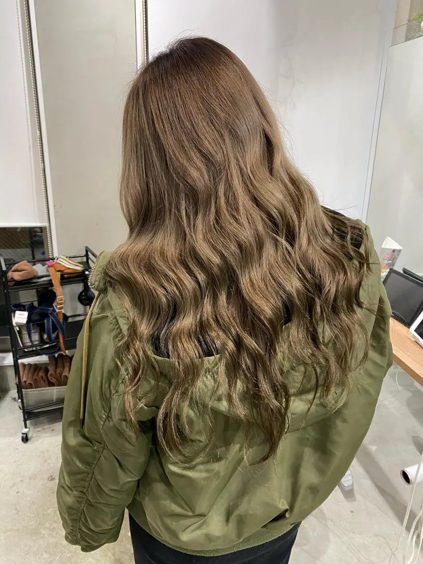 ロング カラー yuuka🌻 ハイライト/艶カラーのヘアスタイル