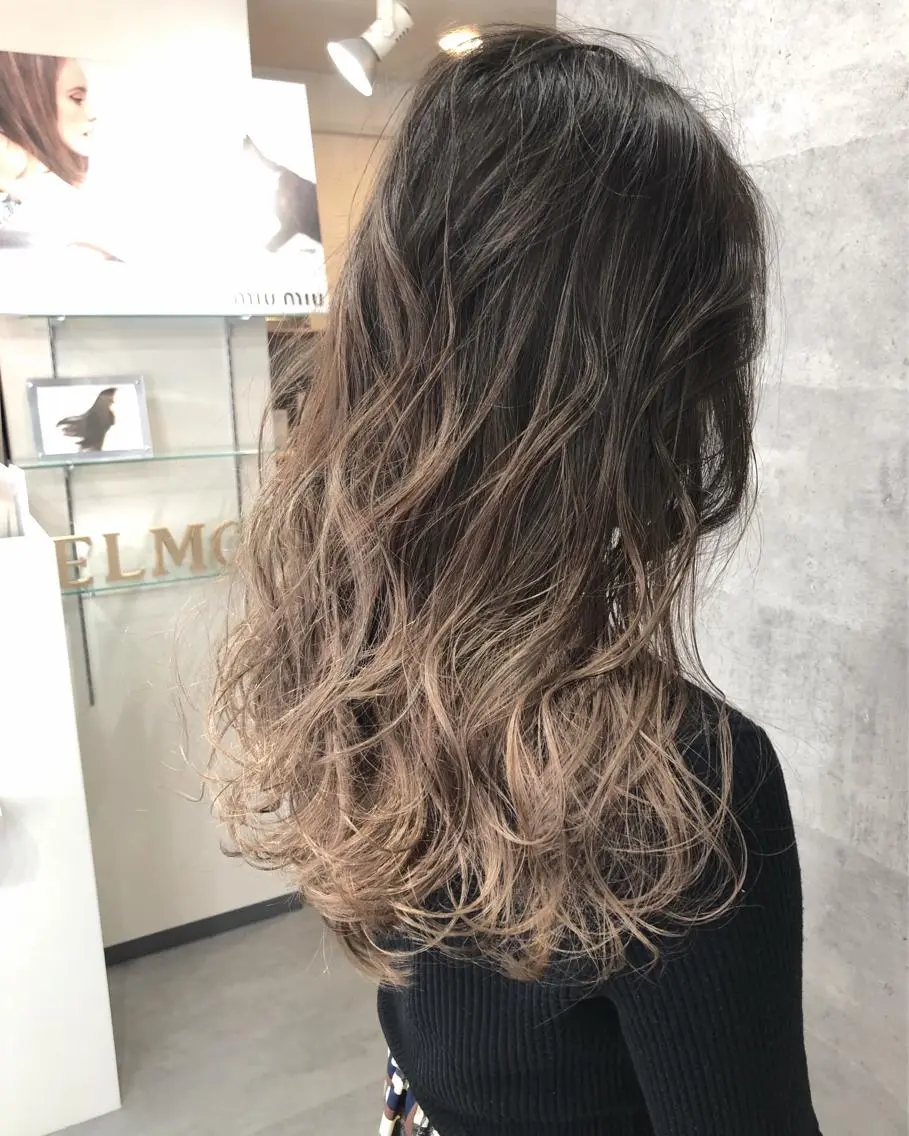 セミロング カラー 髪質改善 中川 翔のヘアスタイル