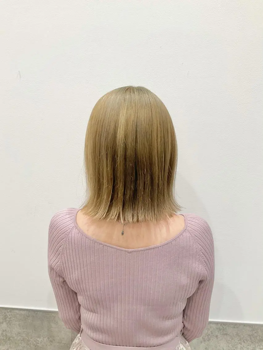 ミディアム カラー ベージュカラー ハイトーンカラー ハイトーンベージュ ヘアカラー トリートメント ヘアセット yoshi ☆のヘアスタイル