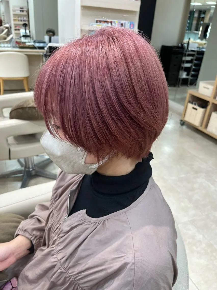 ショート カラー 暖色/ブリーチカラー 🎀 M i k uのヘアスタイル