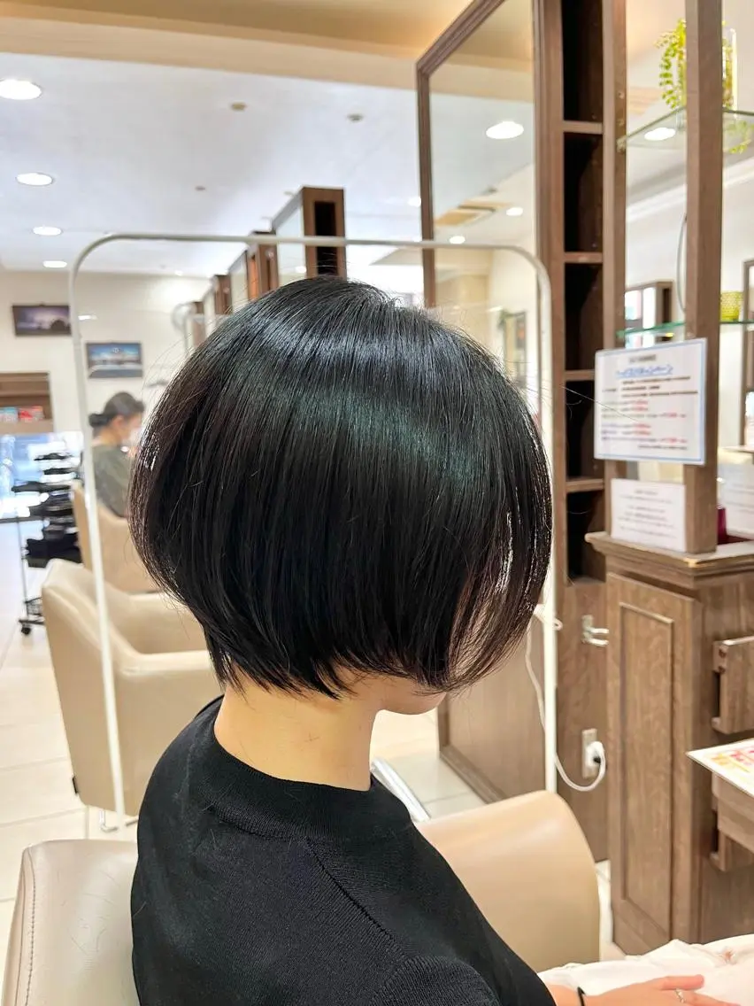 ショート ショートボブ ハンサムショート ボブ くびれヘア ハイライト カット トリートメント ✨髪質改善・縮毛矯正 専門美容室マーベルのヘアスタイル