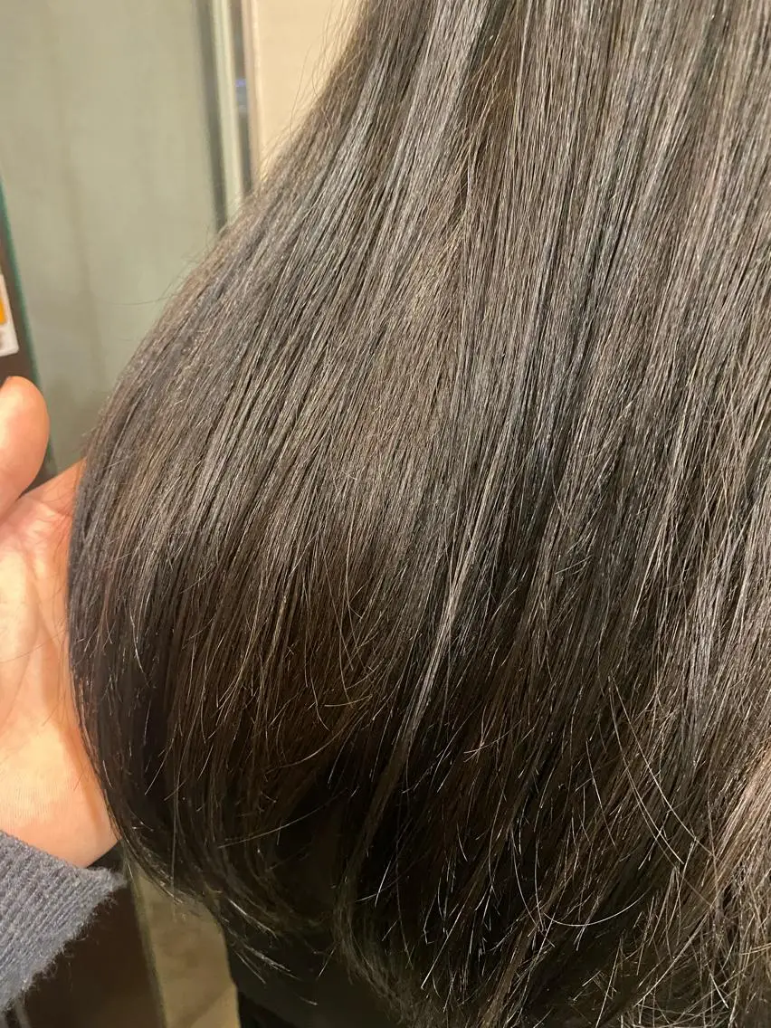 ロング カラー 金ウンス 髪質改善カラーのヘアスタイル