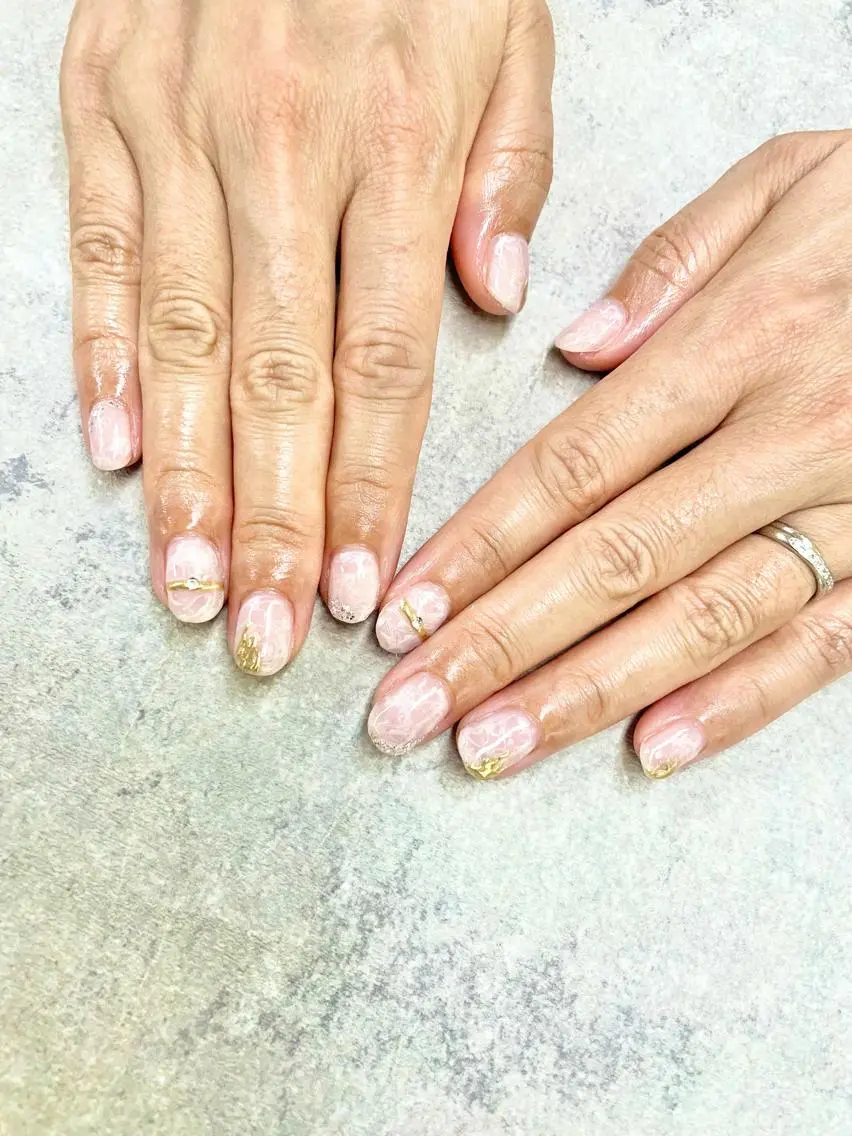ネイル 大理石ネイル(マーブル) 春ネイル ホワイト FASTNAIL PLUS 新宿店のネイルデザイン