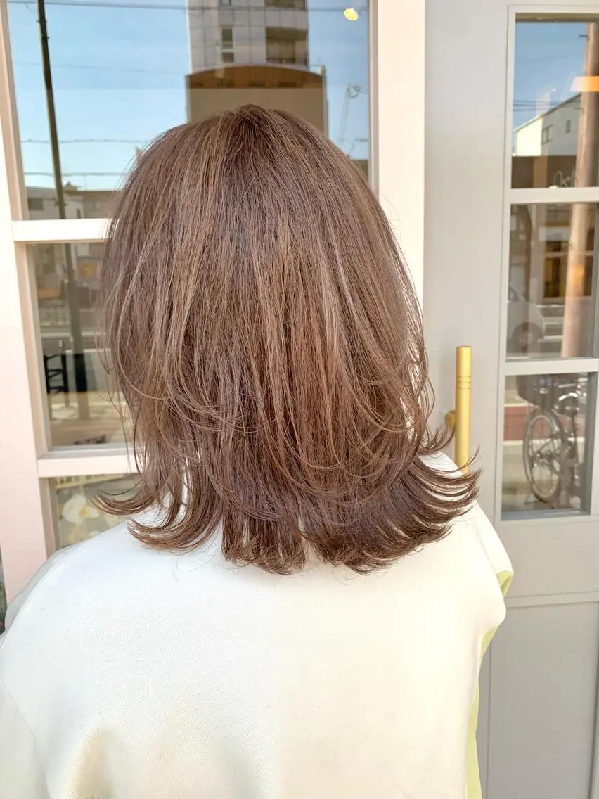ミディアム カラー ブリーチ ブリーチなしベージュ 特化 松村 茶屋町のヘアスタイル