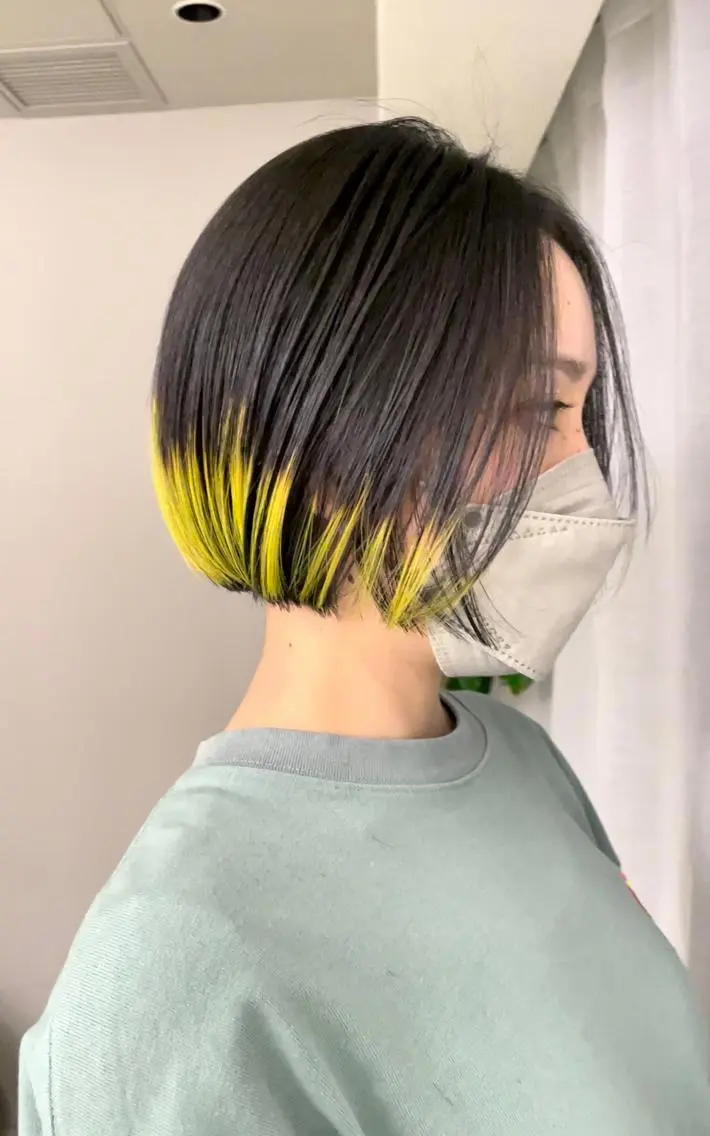 ショート イエローカラー fumi 韓国hairのヘアスタイル