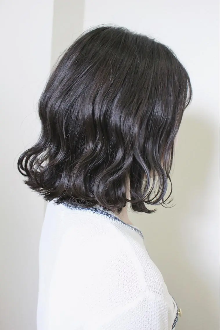 ショート カラー ベージュカラー ブリーチ ボブ 外ハネヘア カット ヘアカラー 土居 正季のヘアスタイル