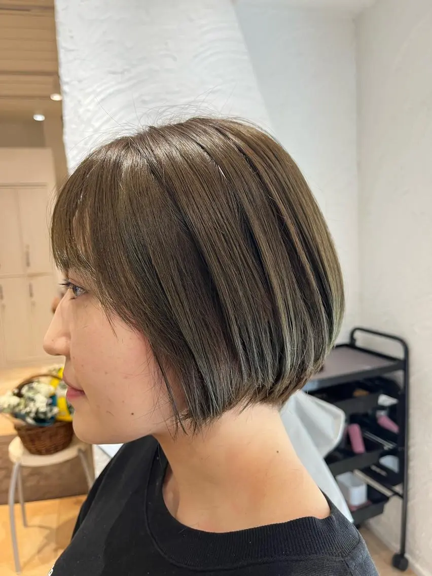 ショート カラー ショートボブ ベージュカラー オリーブベージュ ボブ ショートヘア 🌈透明感カラー🌈 🌟吉田祐介🌟のヘアスタイル