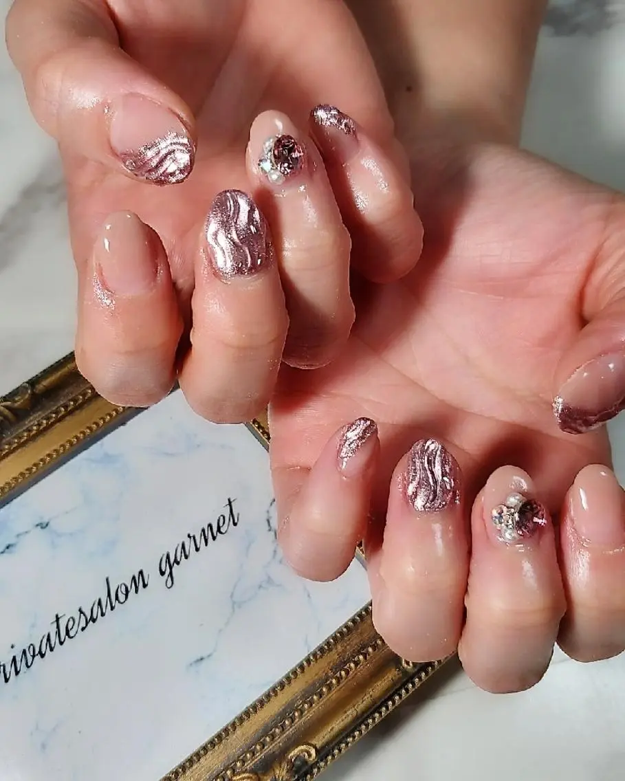 ネイル ミラーネイル ニュアンスネイル Garnet nailのネイルデザイン
