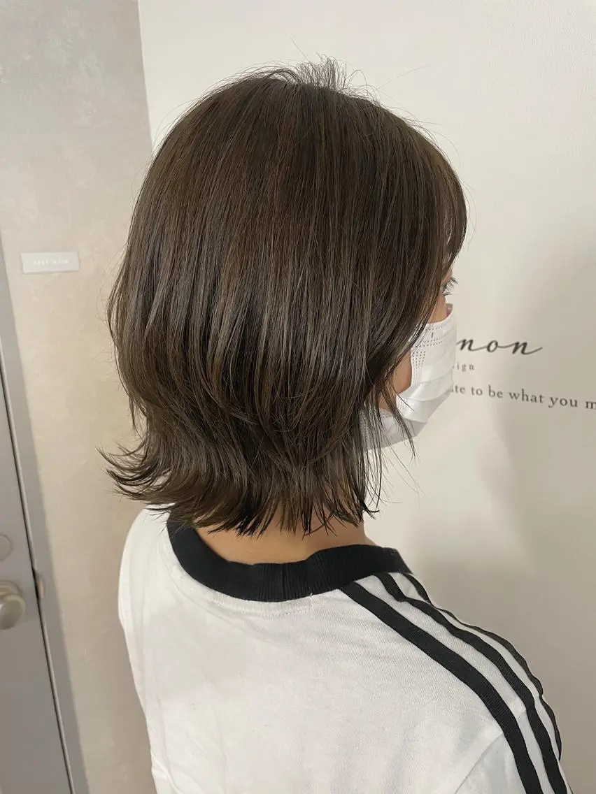 ショート カラー ショートレイヤー ブラウンカラー オリーブブラウン レイヤーカット ショートヘア 筑紫通り沿い | eNeのマツエク・マツパデザイン