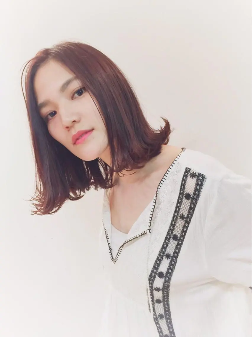 ミディアム 逗子葉山 ナオイカイラのヘアスタイル