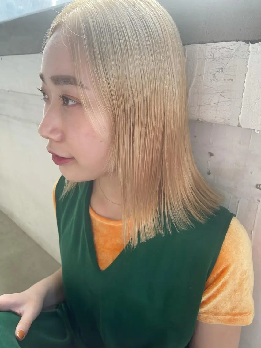ミディアム カラー 💓パーマ，💗 レイヤーカットのヘアスタイル