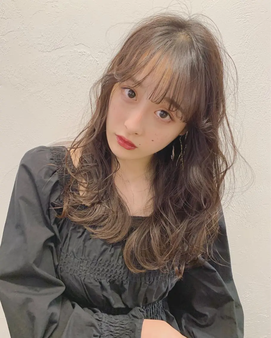 ロング カラー ネイル ハイトーンボブ 前田 表参道　グレージュのヘアスタイル