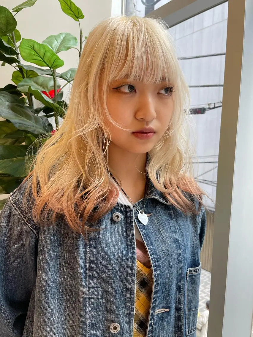 ミディアム カラー カット ヘアカラー トリートメント ブリーチ😼 ボブ✍️レイヤーのヘアスタイル