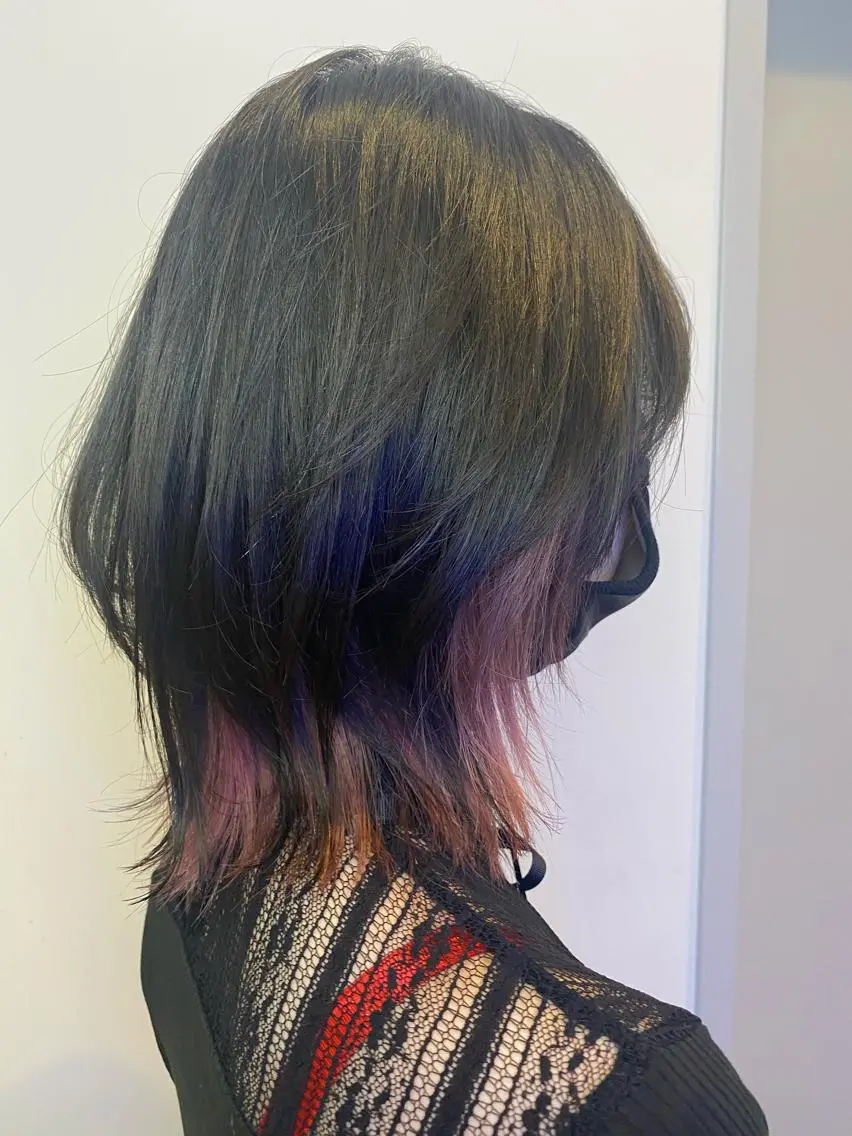 ミディアム カラー インナーカラー ピンクカラー ウルフカット カット ヘアカラー トリートメント scene. haraのヘアスタイル