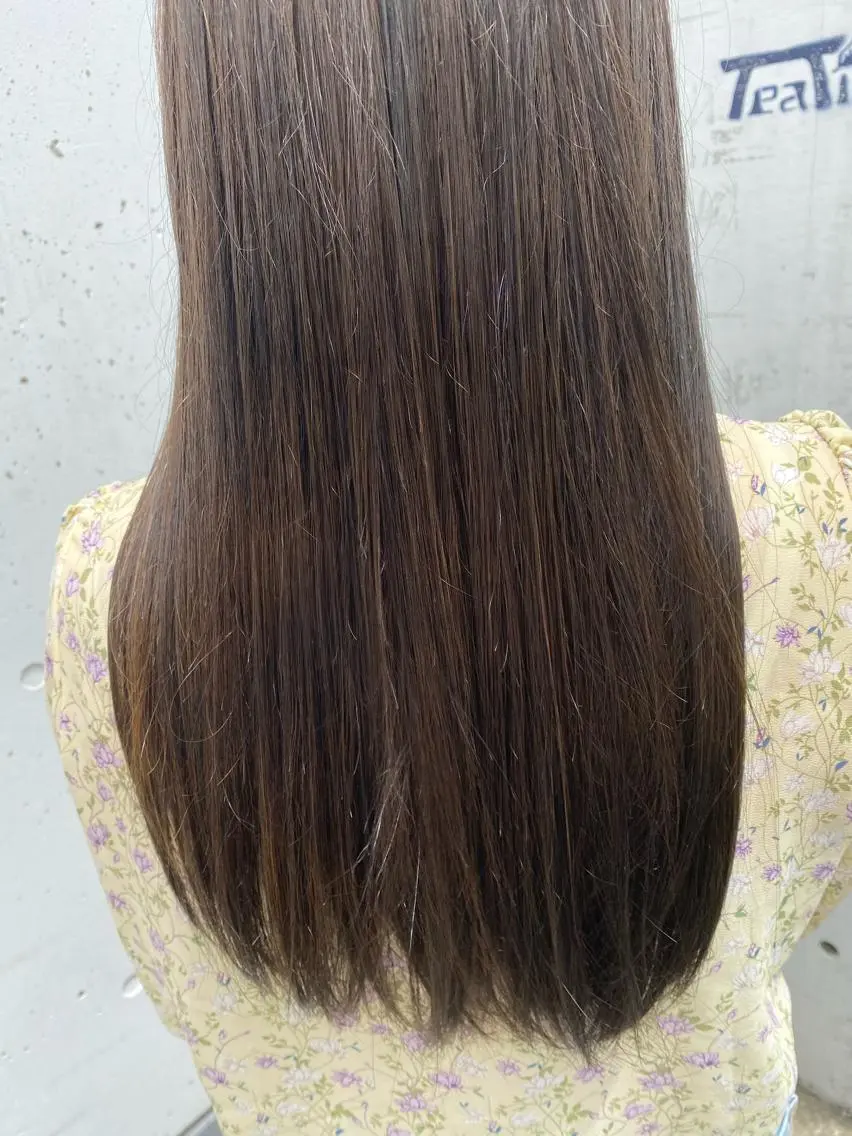 セミロング カラー ブラウンカラー お任せヘア☘️☘️ 及川渚のヘアスタイル
