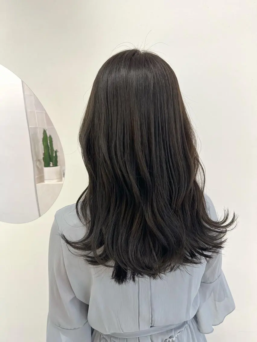 ロング カラー グレージュ 韓国風ヘア ヘアカラー トリートメント 韓国ヘア☁️ mitsukiのヘアスタイル