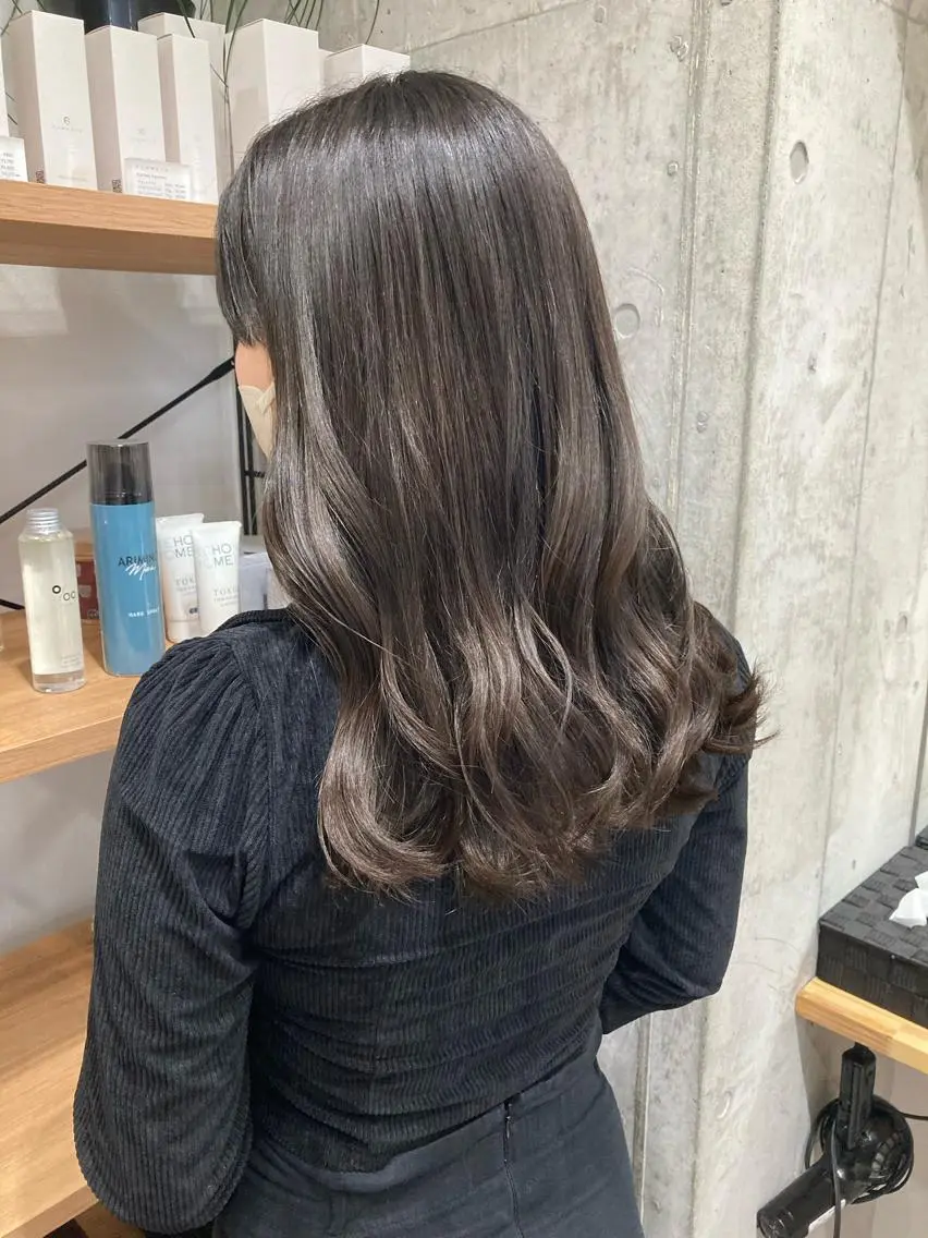 セミロング カット ヘアカラー トリートメント ✨色持ちの良い艶 カラー✨蟹江真世のヘアスタイル