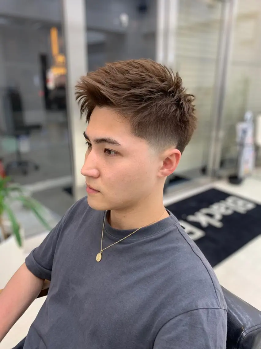 ショート カラー 嶋 悠哉のヘアスタイル