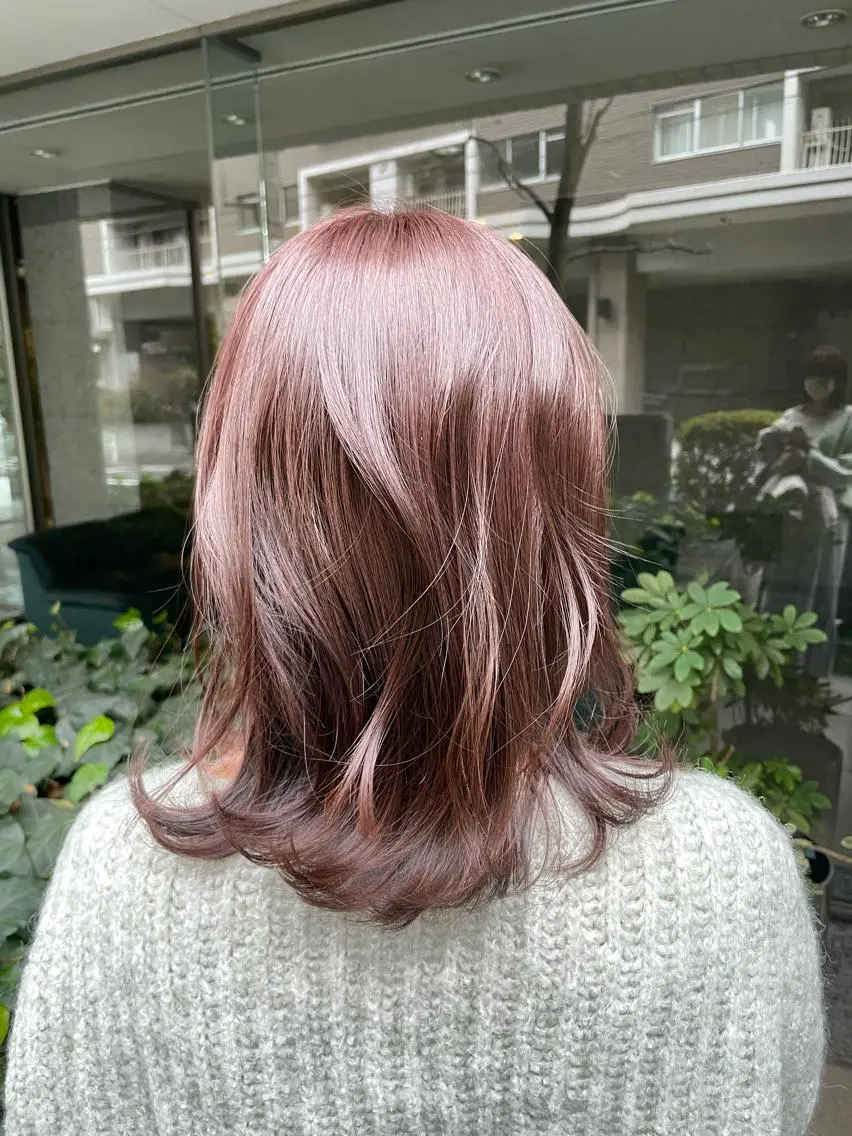 ミディアム カット 黒岩 明日美のヘアスタイル